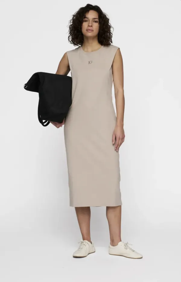 Easy_Sleeveless_Dress_Rope