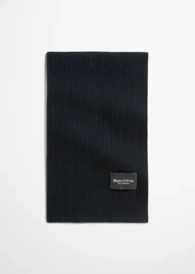 Knitted_scarf_made_from_pure_organic_cotton_2