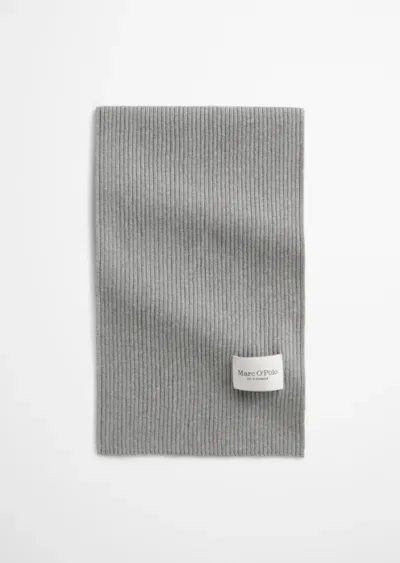 Knitted_scarf_made_from_pure_organic_cotton__1