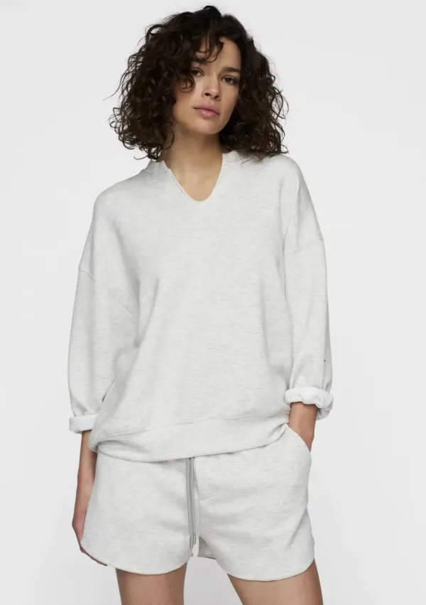 Soft_Notch_Neck_Sweater_White_Grey_Melee