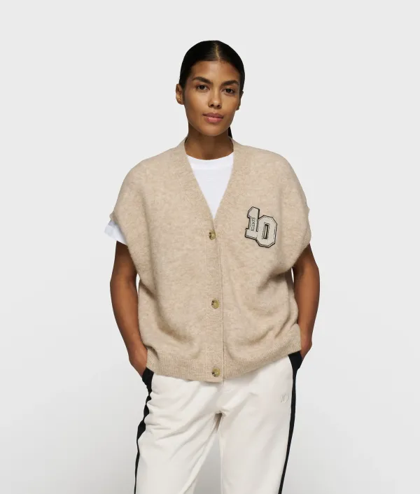 soft_v_neck_knit_gilet_3