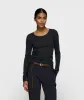 extra_long_sleeve_tee_modal_3