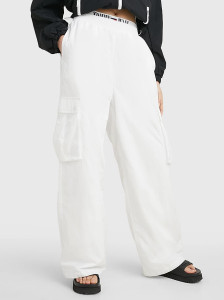 Claire_HR_Wide_Trackpant_4