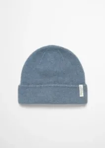 Knitted_cap_made_from_a_wool_alpaca_wool_mix