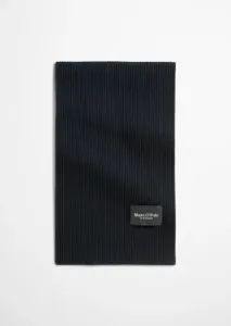 Knitted_scarf_made_from_pure_organic_cotton_2