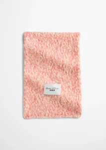 Scarf_made_from_a_virgin_wool_alpaca_wool_mix_1