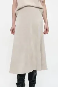 Simba_Jeans_Skirt_Drop_2__Supreme_Comfort