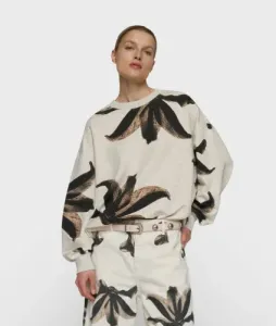 _sweater_flower