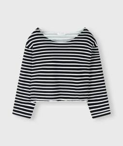 boat_neck_sweater_stripes