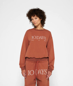 logo_sweater_1