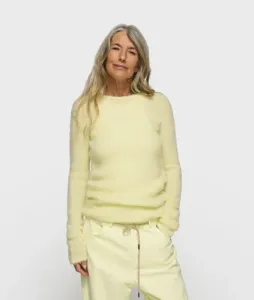 soft_knit_sweater_2