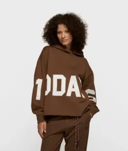 statement_logo_hoodie_3